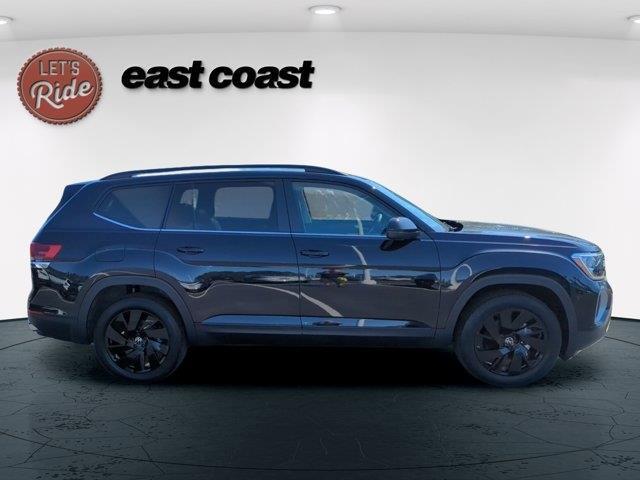 new 2025 Volkswagen Atlas car, priced at $48,718