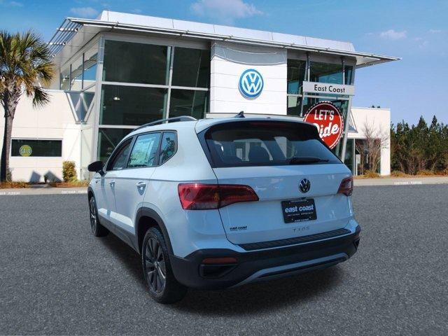 new 2024 Volkswagen Taos car