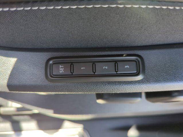 new 2025 Volkswagen Atlas car, priced at $51,665