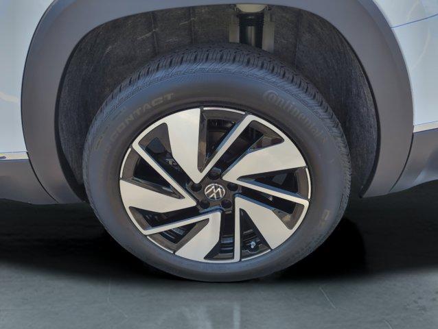 new 2025 Volkswagen Atlas car, priced at $51,665