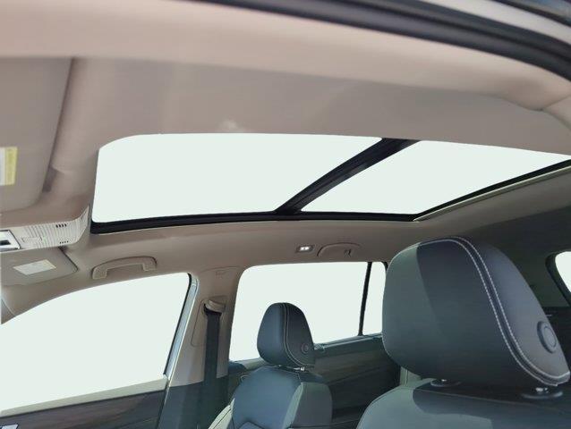 new 2025 Volkswagen Atlas car, priced at $51,665