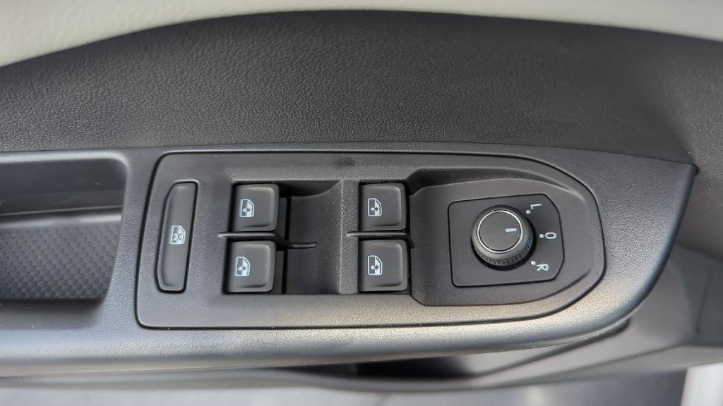 new 2025 Volkswagen Taos car, priced at $26,188