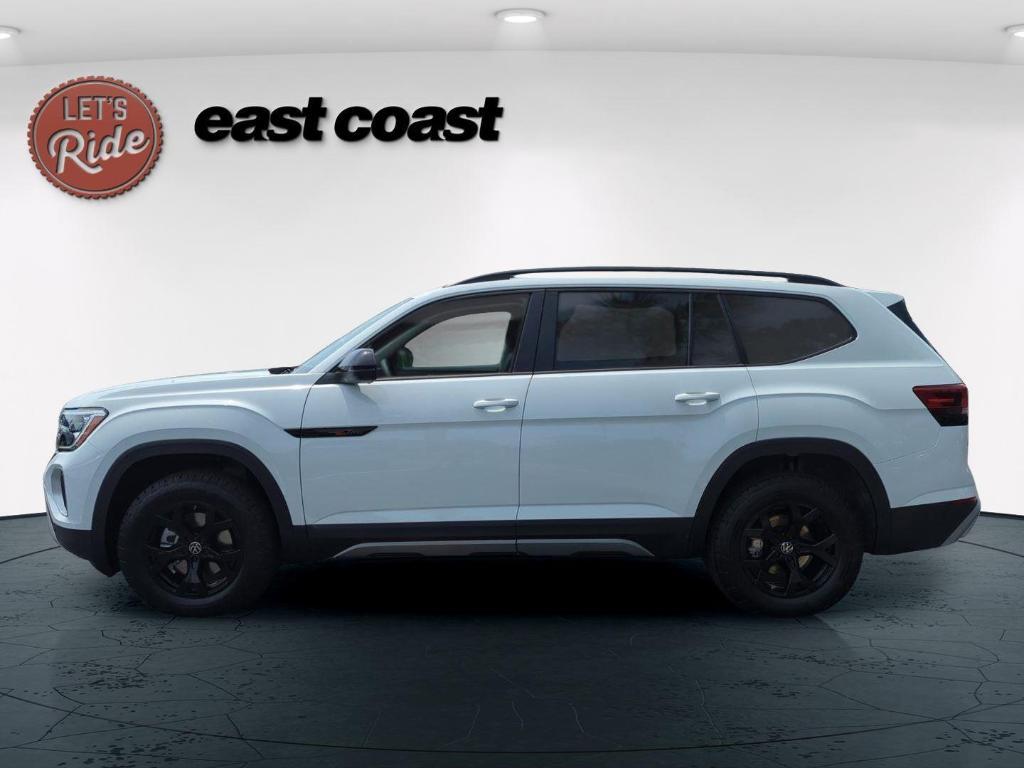 new 2025 Volkswagen Atlas car, priced at $43,366