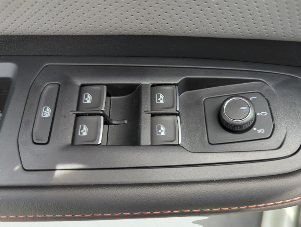 new 2025 Volkswagen Atlas car, priced at $43,366