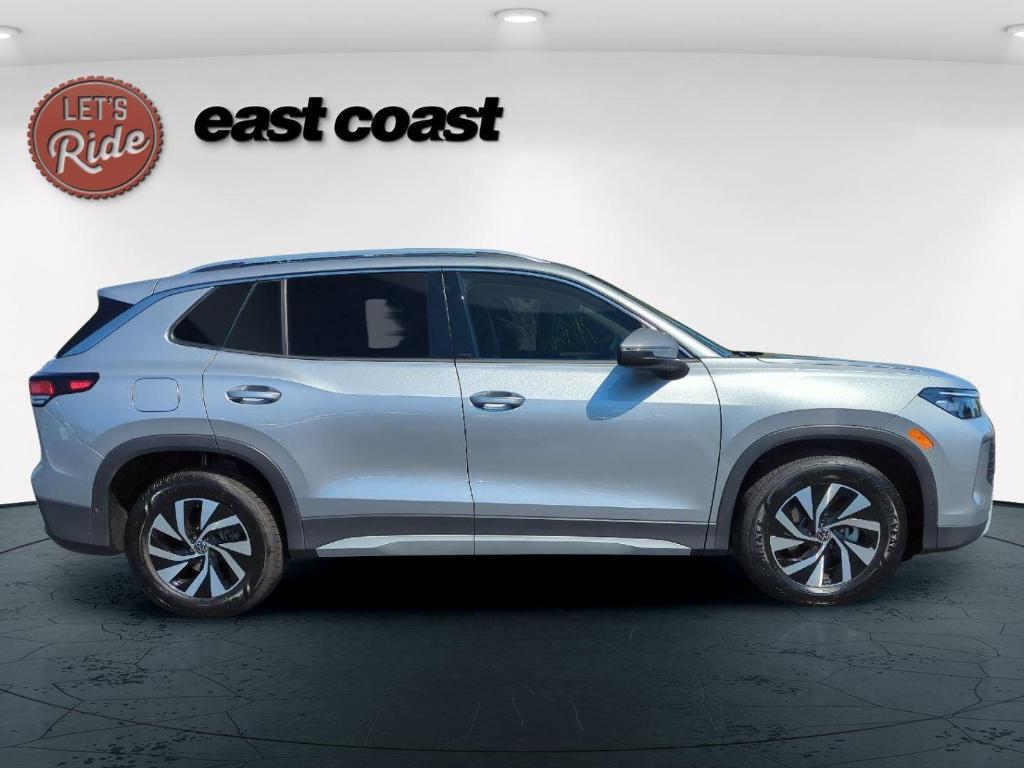 new 2025 Volkswagen Tiguan car, priced at $30,966
