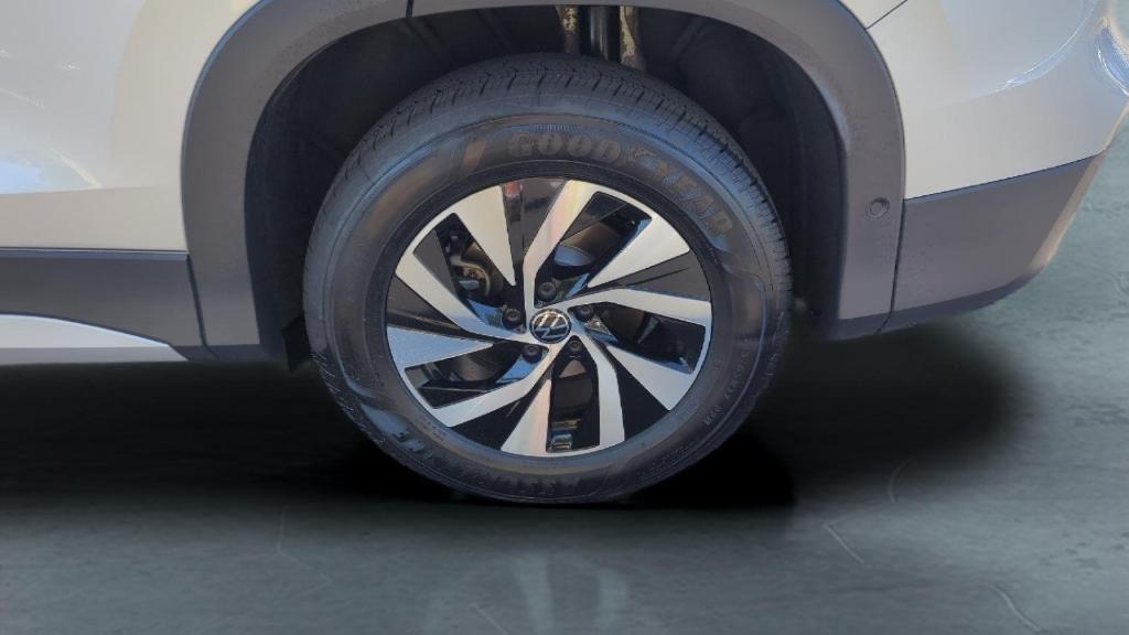 new 2025 Volkswagen Tiguan car, priced at $30,966