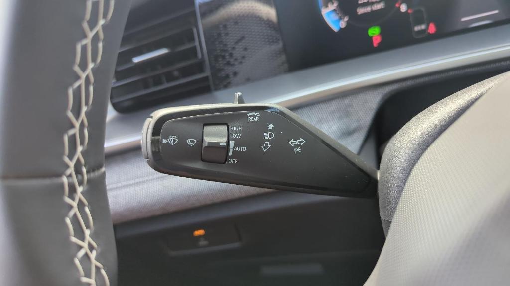 new 2025 Volkswagen Tiguan car, priced at $27,886