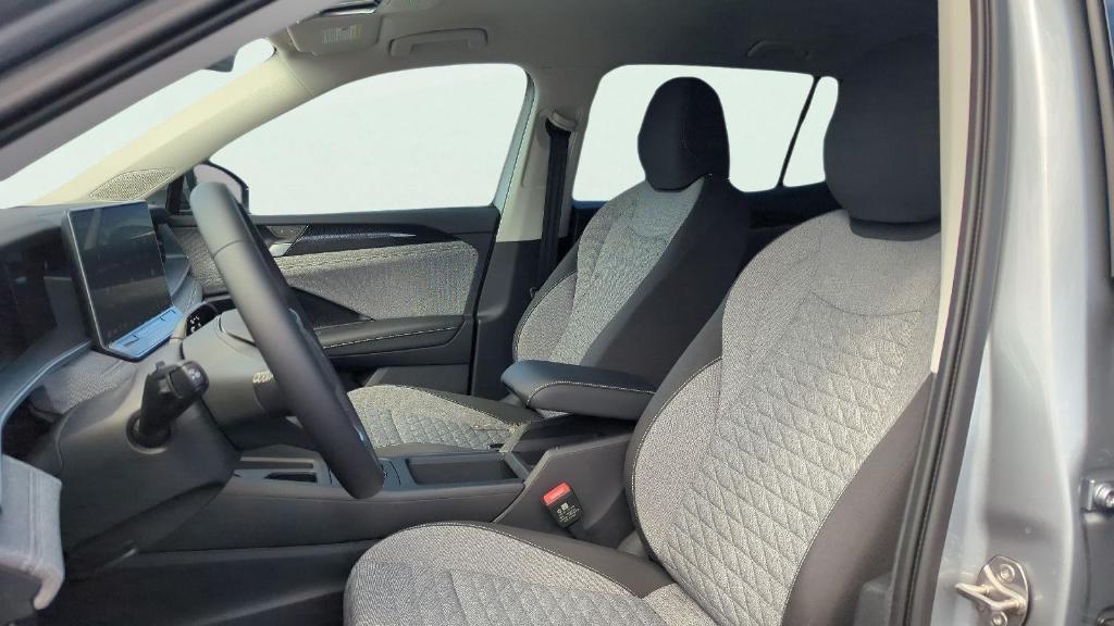 new 2025 Volkswagen Tiguan car, priced at $27,886