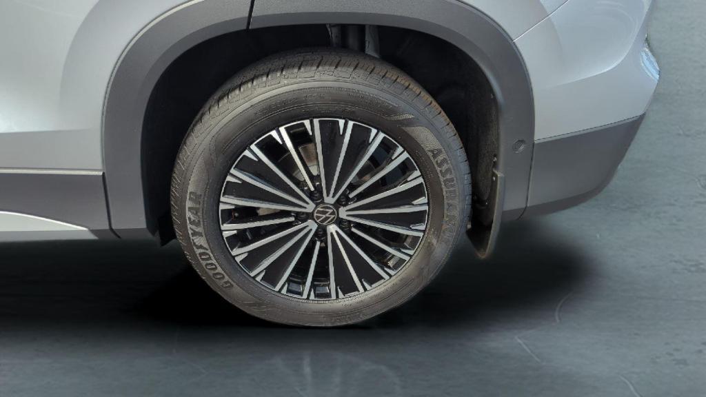 new 2025 Volkswagen Tiguan car, priced at $27,886