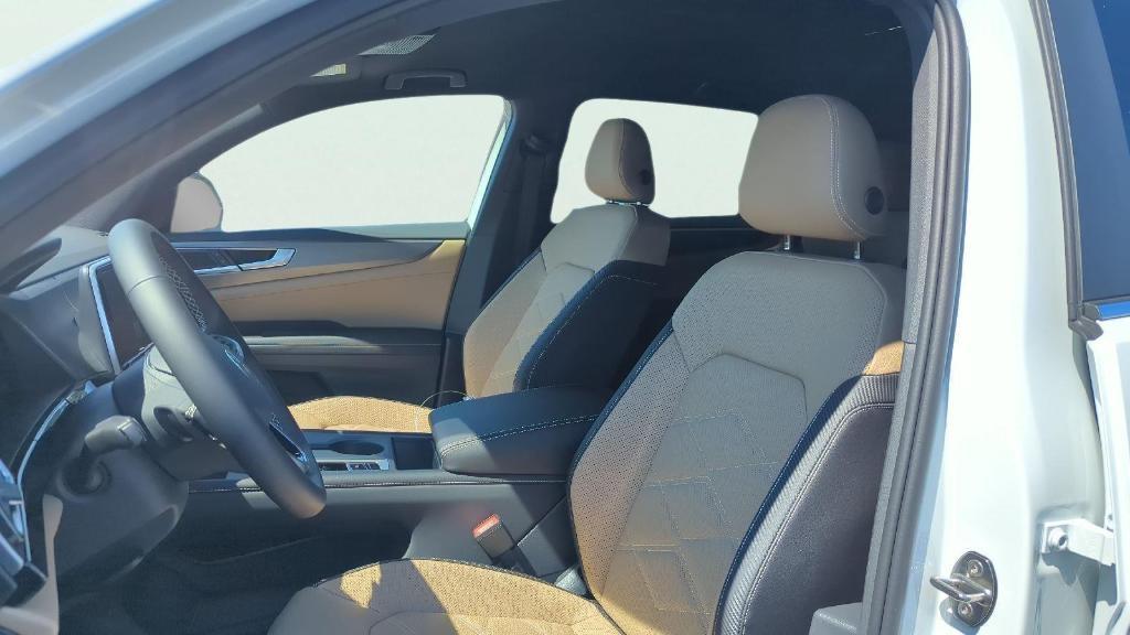 new 2026 Volkswagen Atlas Cross Sport car, priced at $39,483