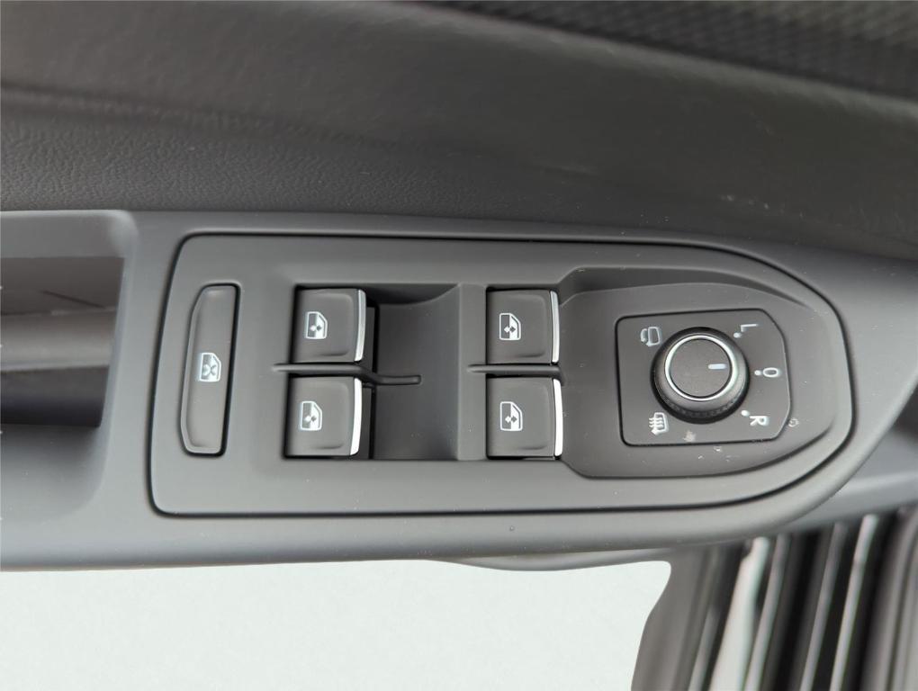 new 2025 Volkswagen Golf GTI car, priced at $38,790