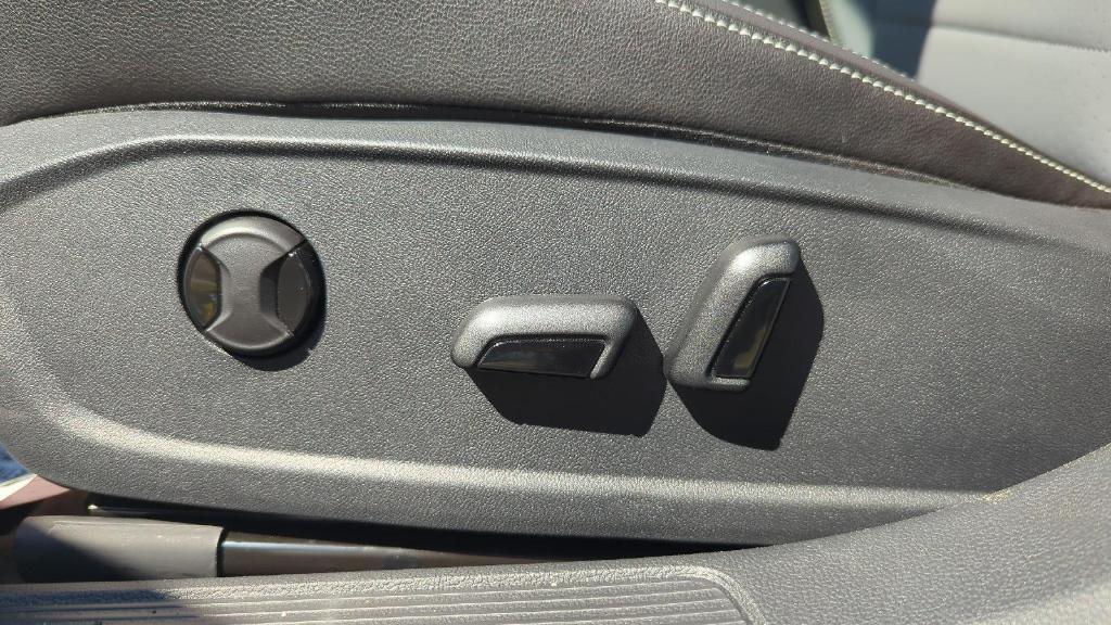 new 2025 Volkswagen Jetta car, priced at $26,988