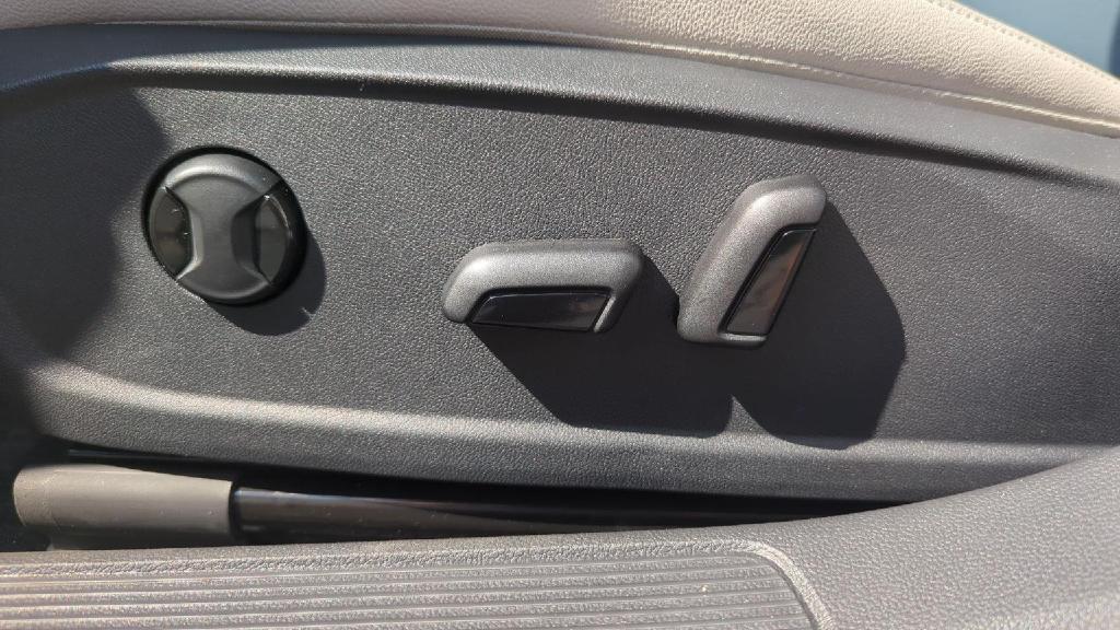 new 2025 Volkswagen Jetta car, priced at $27,610