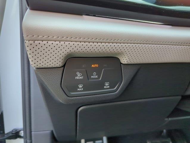 new 2025 Volkswagen Atlas car, priced at $49,479