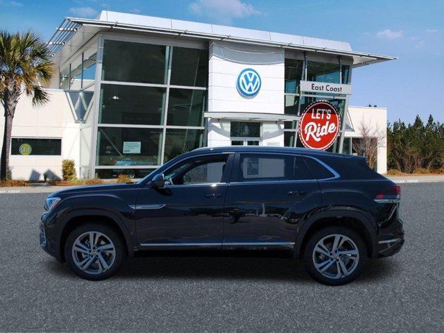 new 2024 Volkswagen Atlas Cross Sport car