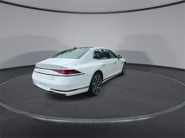 new 2025 Genesis G90 car, priced at $90,201