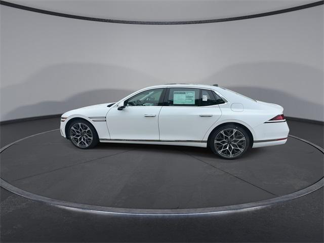 new 2025 Genesis G90 car, priced at $90,201