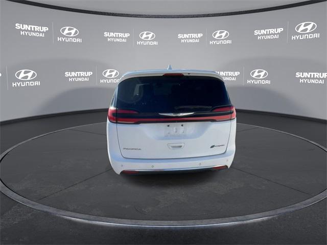 used 2022 Chrysler Pacifica Hybrid car, priced at $30,655