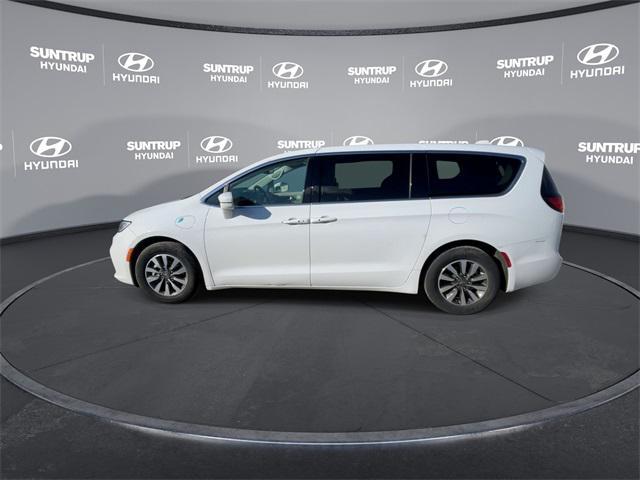 used 2022 Chrysler Pacifica Hybrid car, priced at $25,155