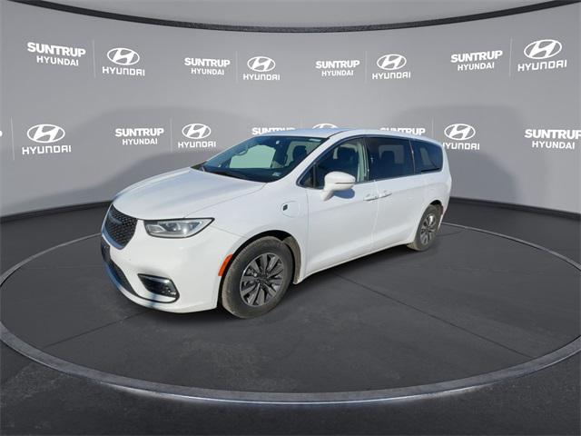 used 2022 Chrysler Pacifica Hybrid car, priced at $25,155