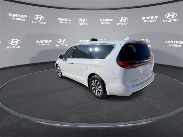 used 2022 Chrysler Pacifica Hybrid car, priced at $25,155