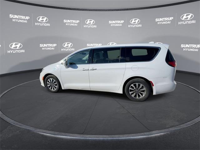 used 2022 Chrysler Pacifica Hybrid car, priced at $30,655