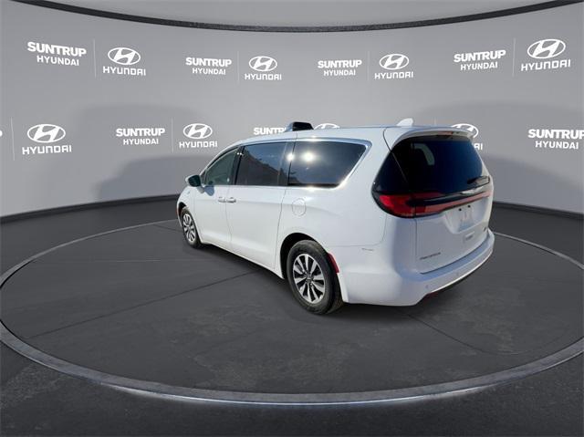 used 2022 Chrysler Pacifica Hybrid car, priced at $30,655