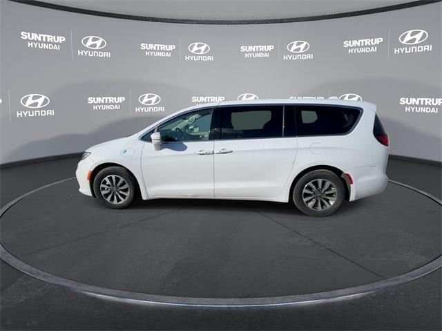 used 2022 Chrysler Pacifica Hybrid car, priced at $30,655