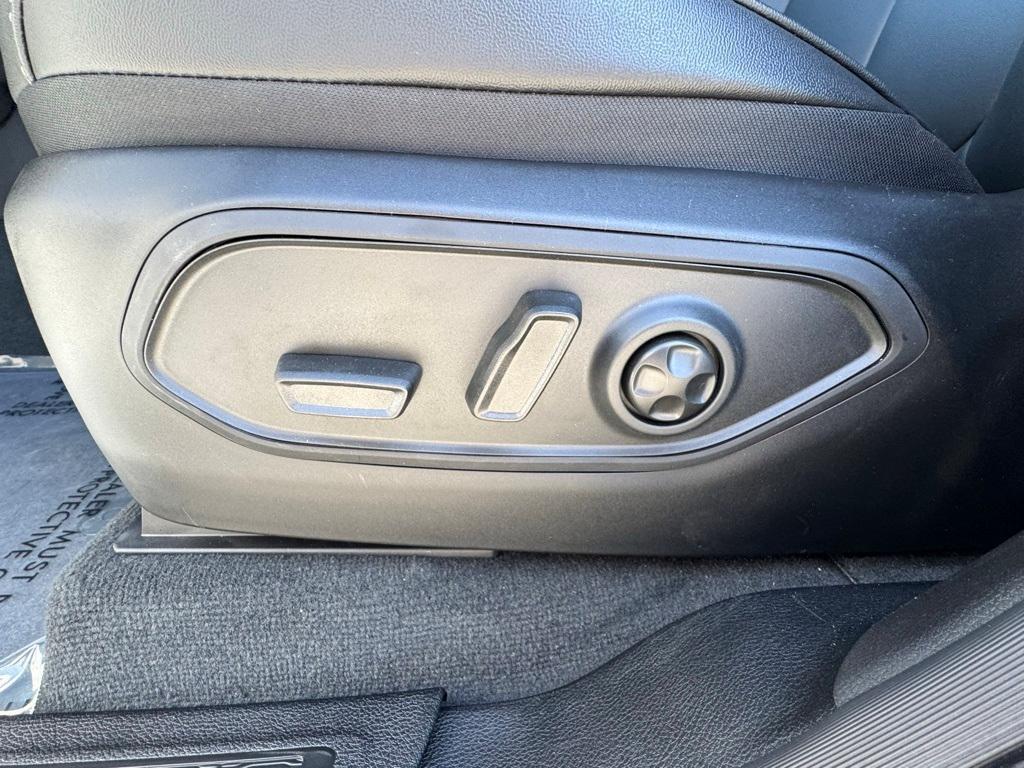 new 2025 Jeep Grand Cherokee car, priced at $46,082