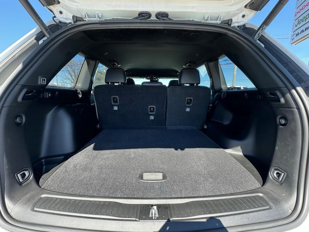 new 2025 Jeep Grand Cherokee car, priced at $46,082