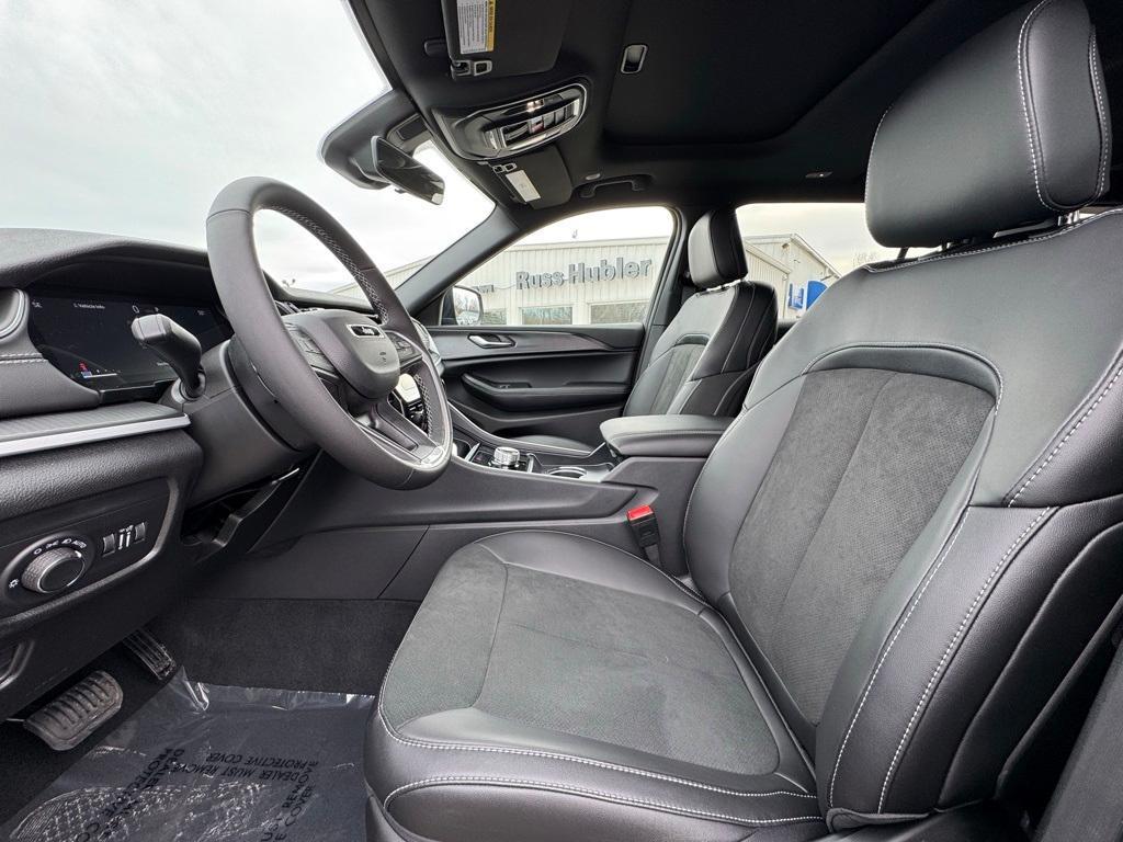 new 2025 Jeep Grand Cherokee L car, priced at $48,899