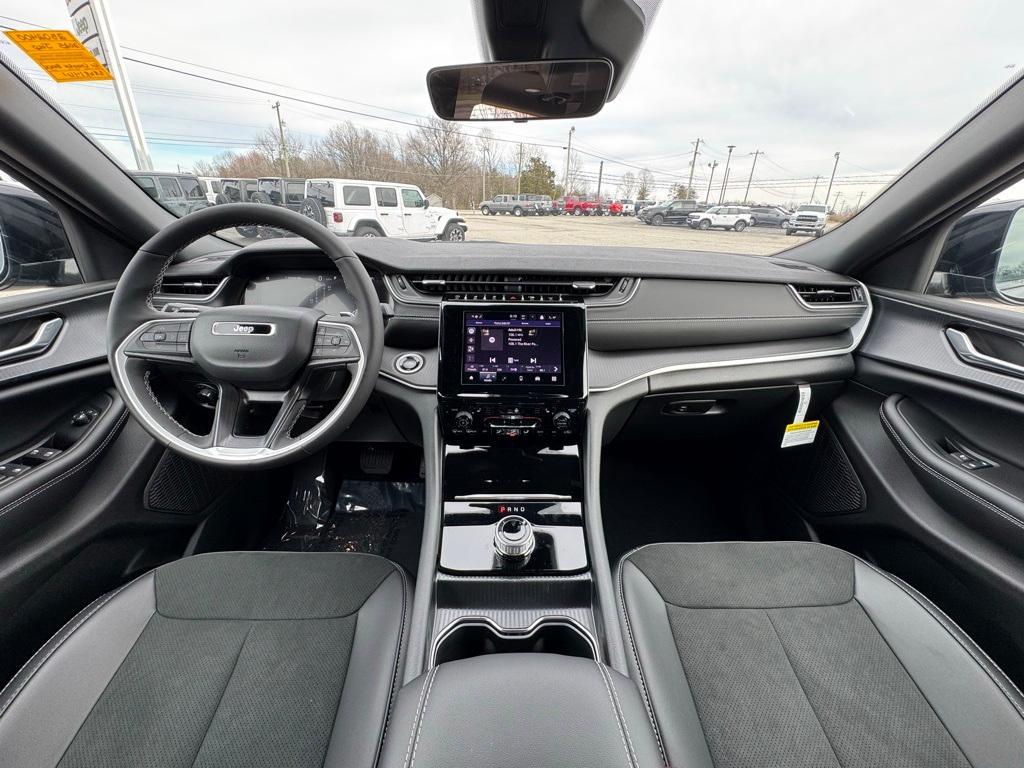 new 2025 Jeep Grand Cherokee L car, priced at $48,899