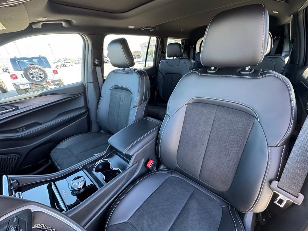 new 2025 Jeep Grand Cherokee L car, priced at $48,363