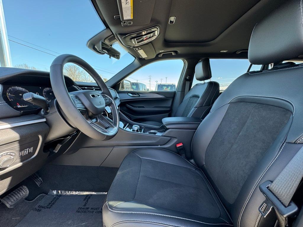 new 2025 Jeep Grand Cherokee L car, priced at $48,363