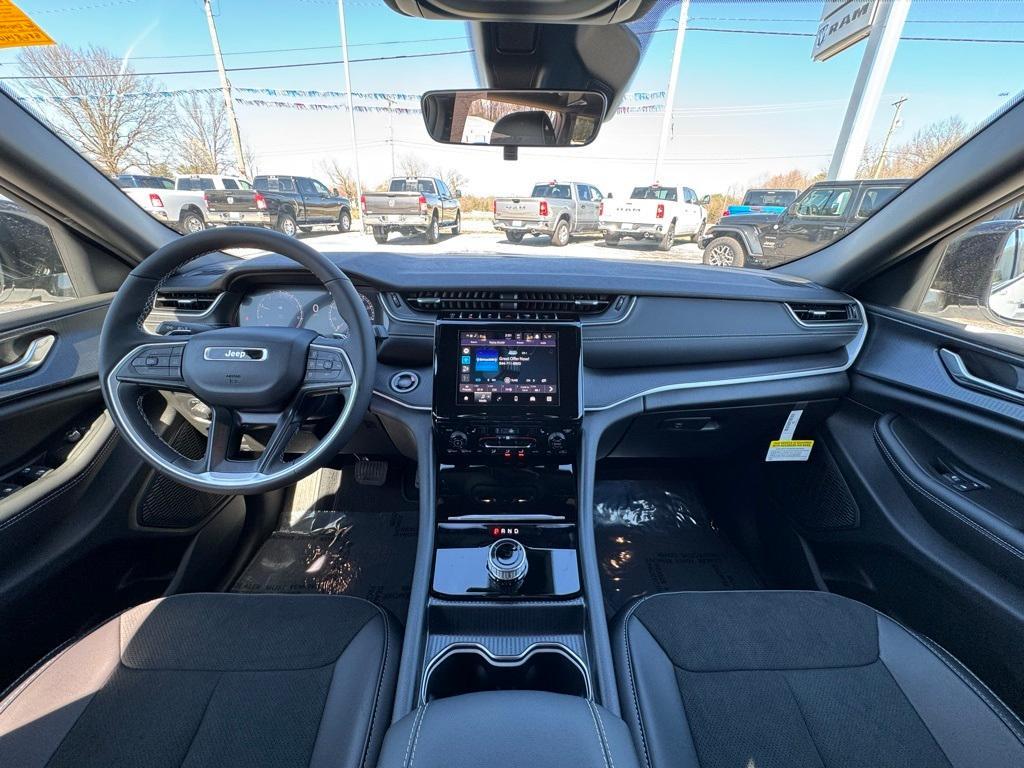 new 2025 Jeep Grand Cherokee L car, priced at $48,363