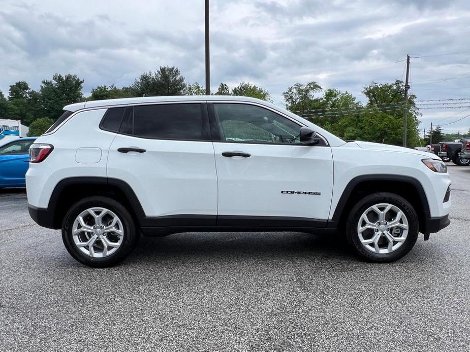 new 2024 Jeep Compass car, priced at $27,495