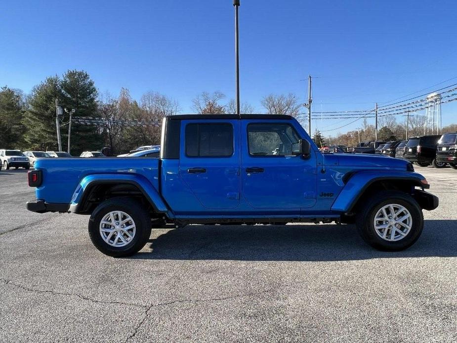 new 2023 Jeep Gladiator car, priced at $52,740