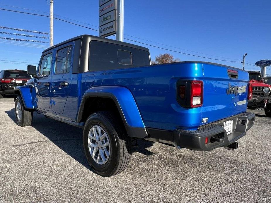 new 2023 Jeep Gladiator car, priced at $52,740