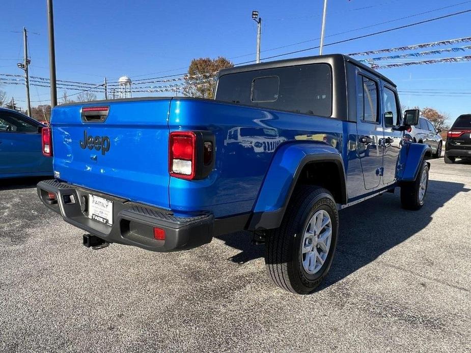 new 2023 Jeep Gladiator car, priced at $52,740