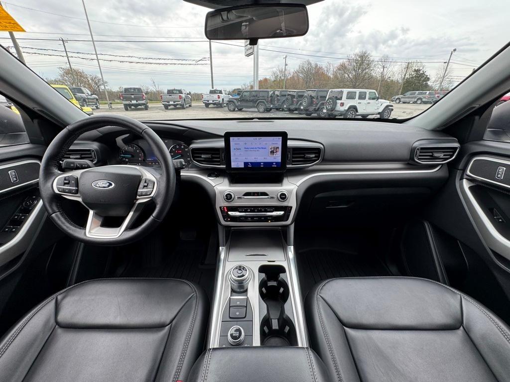 used 2022 Ford Explorer car, priced at $32,014