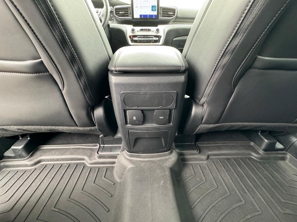 used 2022 Ford Explorer car, priced at $32,014