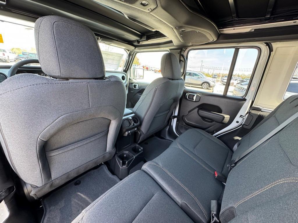 new 2025 Jeep Wrangler car, priced at $50,677