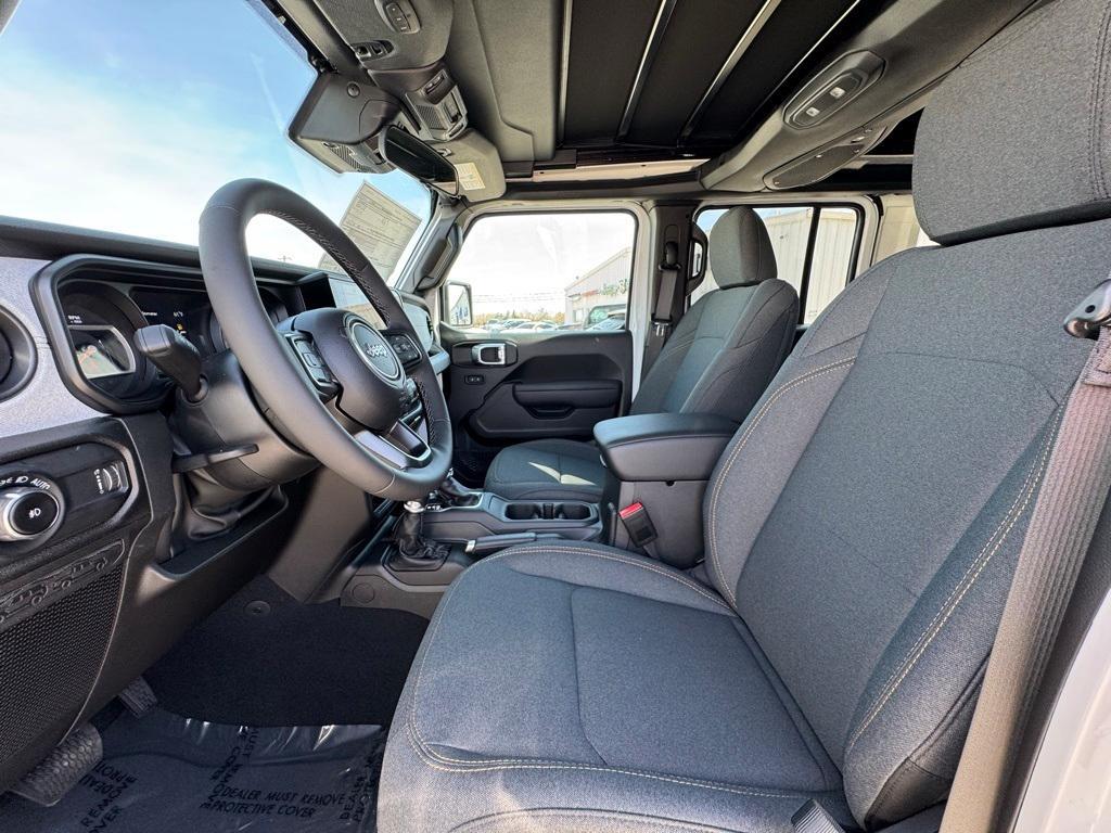 new 2025 Jeep Wrangler car, priced at $50,677