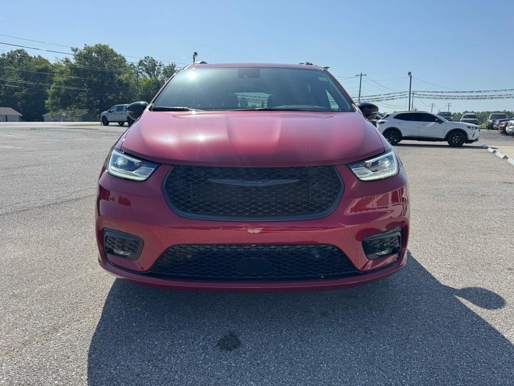 new 2025 Chrysler Pacifica car, priced at $56,665