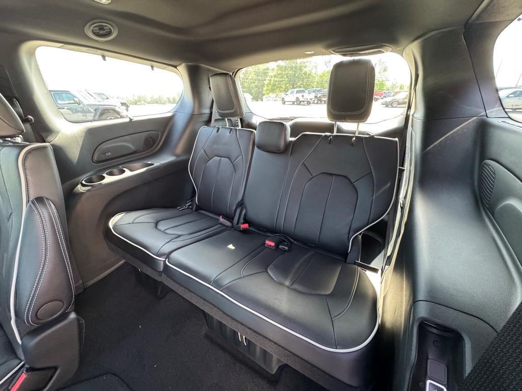 new 2025 Chrysler Pacifica car, priced at $56,665
