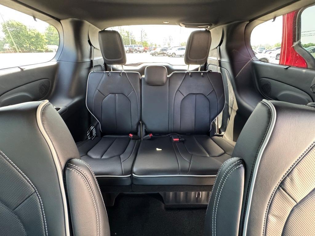 new 2025 Chrysler Pacifica car, priced at $56,665