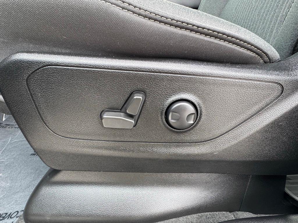 used 2022 Ram 1500 car, priced at $40,214