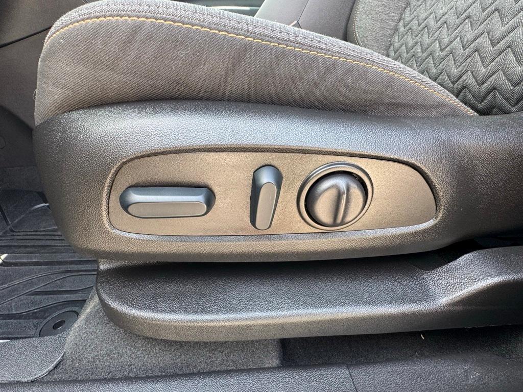 used 2022 Chevrolet Equinox car, priced at $21,755