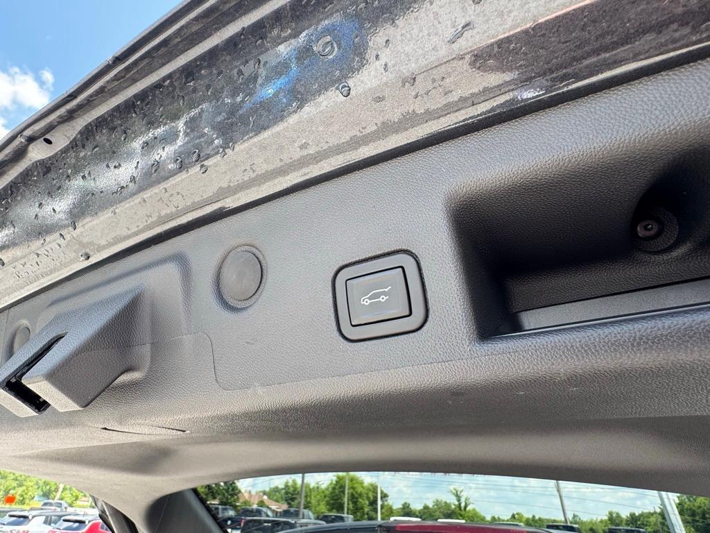 used 2022 Chevrolet Equinox car, priced at $21,755