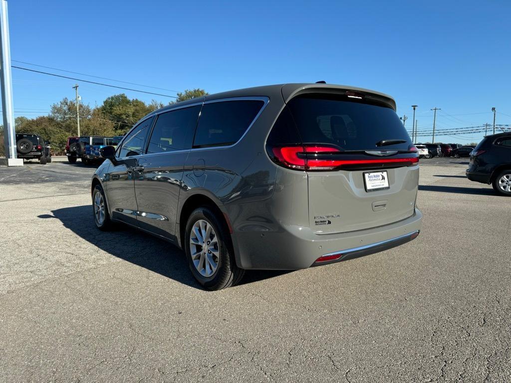 new 2025 Chrysler Pacifica car, priced at $48,041